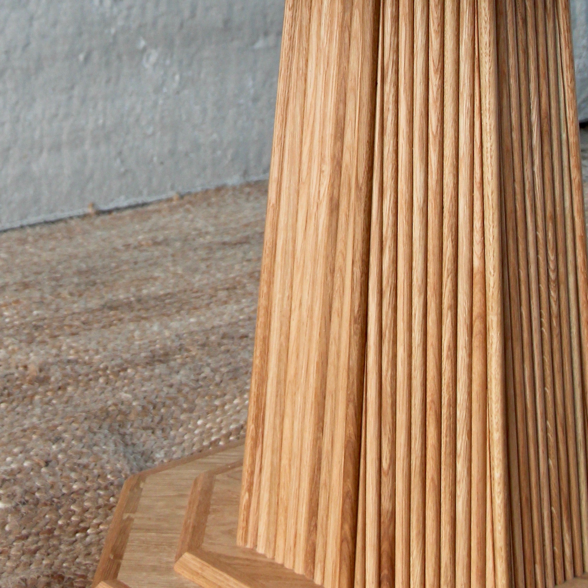 Table Reed Vesta Reeded Pedestal Dining Table – ALFRED NEWALL
