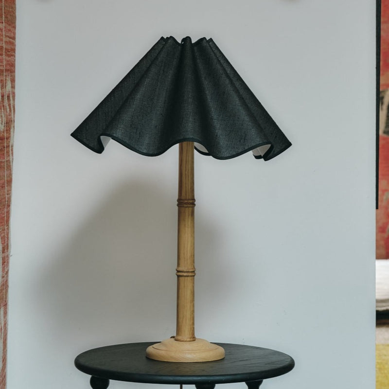 Wavy lamp base discount